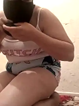 JinanXXX online show from November 25, 2025, 9:04 pm