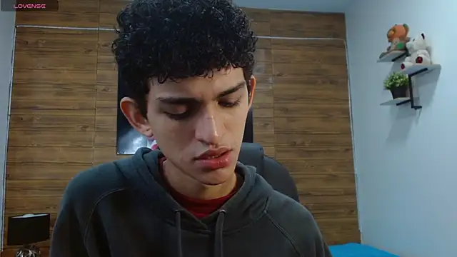 Michaelkoiv online show from December 3, 2025, 12:15 pm