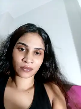 Miss-Perfection online show from April 21, 2026, 5:52 pm