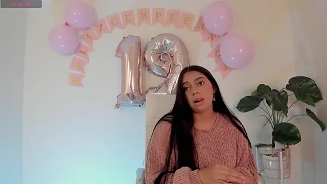 Snapshot of luna_cute__ chatting on February 23, 2026, 7:47 pm luna cute online show from February 23, 2026, 7:47 pm