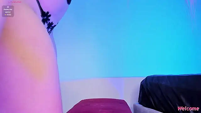 Anthonela art online show from January 17, 2026, 1:37 pm