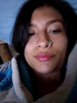 Snapshot of Roslin-nix2 chatting on November 26, 2025, 2:22 am Roslin-nix2 online show from November 26, 2025, 2:22 am