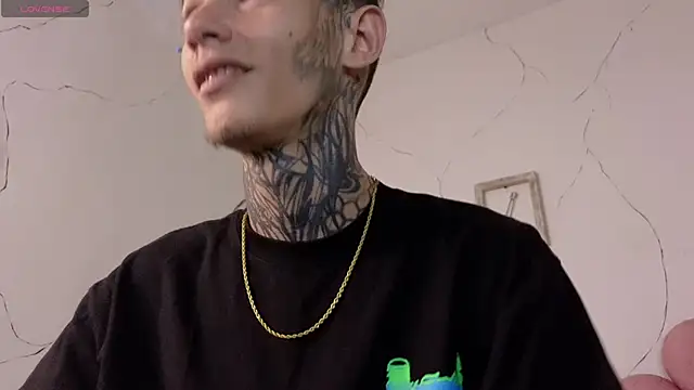 Paulo 527 online show from April 23, 2026, 11:06 pm