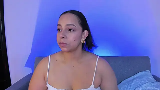 jimena chic1 online show from March 12, 2026, 1:48 pm