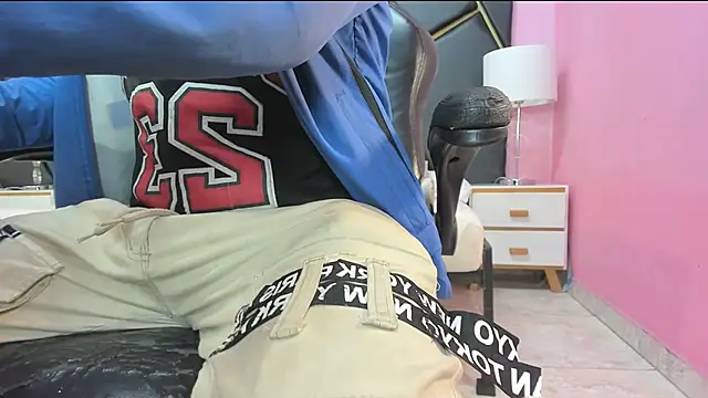 JoseVesga online show from November 26, 2025, 1:49 am