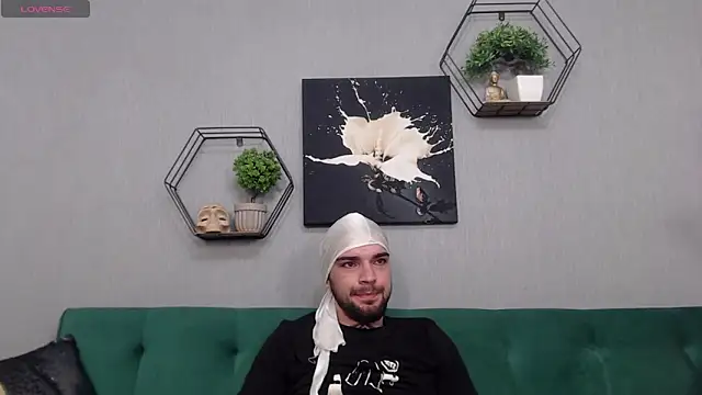 KaneHunter online show from April 15, 2026, 7:58 pm