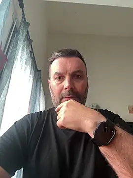 Snapshot of coolsmith81 chatting on June 10, 2026, 8:04 am coolsmith81 online show from June 10, 2026, 8:04 am