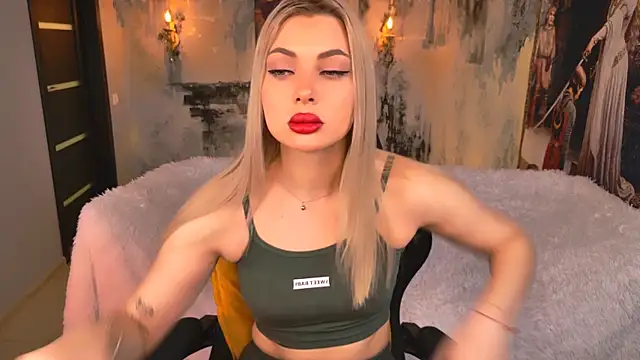 HyileyClark online show from February 7, 2026, 9:17 am