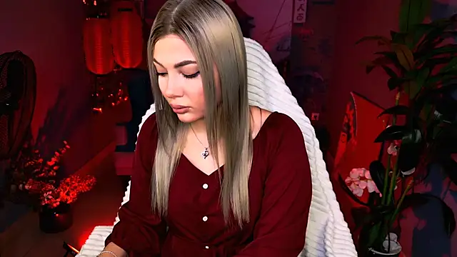 HyileyClark online show from March 25, 2026, 9:19 am