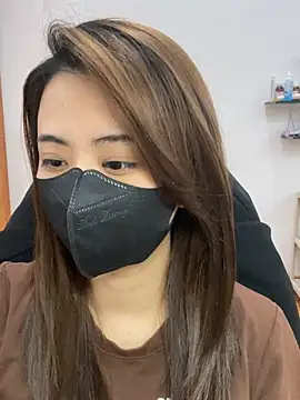 Lunamoon68 online show from April 16, 2026, 4:02 am