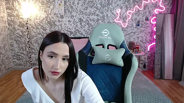 ChelseaFiness online show from November 27, 2025, 1:55 pm