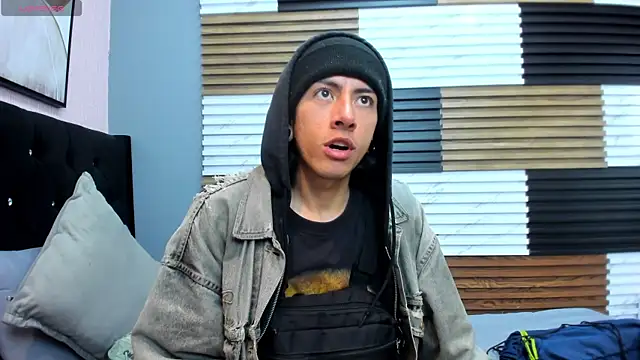 LiamShelby online show from December 21, 2025, 3:19 am