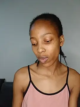 MsParisSmith online show from November 28, 2025, 11:21 am