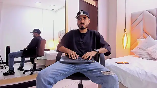 MatthewCullen online show from February 25, 2026, 6:41 pm