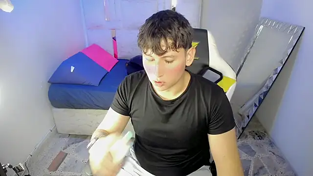 d moneyy  online show from December 23, 2025, 3:28 am