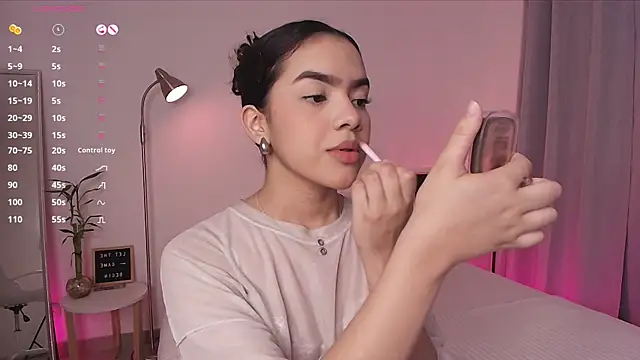 fluffycurls online show from February 15, 2026, 11:31 am