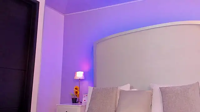 salome moon  online show from June 2, 2026, 11:54 am