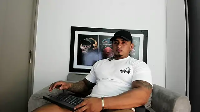 Maxkarther online show from December 17, 2025, 8:03 pm