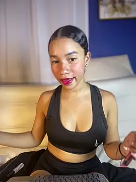 ZoeyFierce online show from May 25, 2026, 2:49 pm