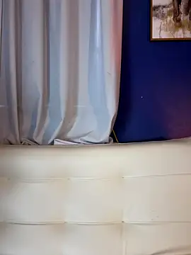 ZoeyFierce online show from December 4, 2025, 1:54 pm