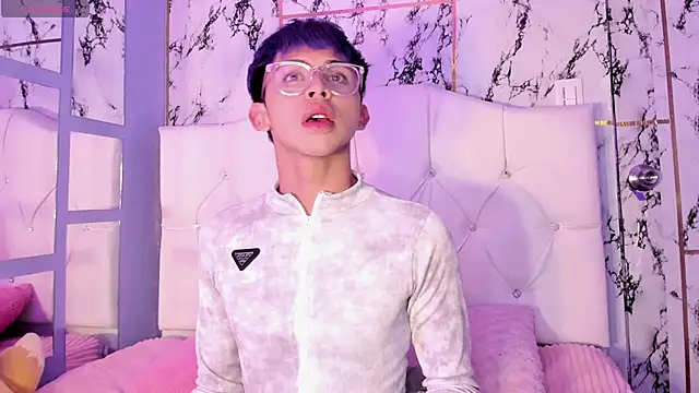 Prince Apolo online show from December 2, 2025, 9:49 pm