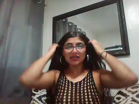 morelinda420 online show from November 27, 2025, 12:11 am