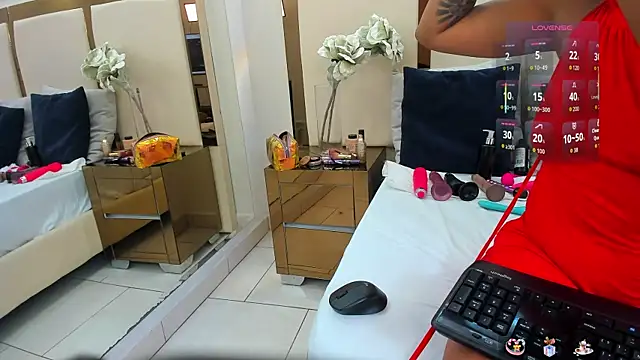 Snapshot of katty_withe chatting on December 22, 2025, 5:07 am katty withe online show from December 22, 2025, 5:07 am