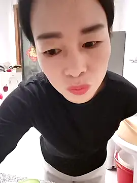 mimi2052 online show from December 16, 2025, 1:43 am