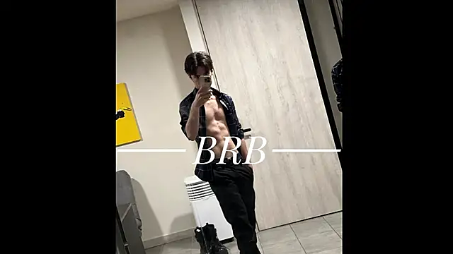 SaccharineSin online show from November 27, 2025, 1:33 pm