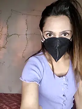 HONEY BEBS online show from February 3, 2026, 6:02 pm