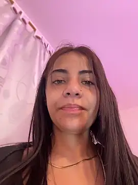 Snapshot of Hannacruz_ chatting on November 28, 2025, 6:41 pm Hannacruz online show from November 28, 2025, 6:41 pm