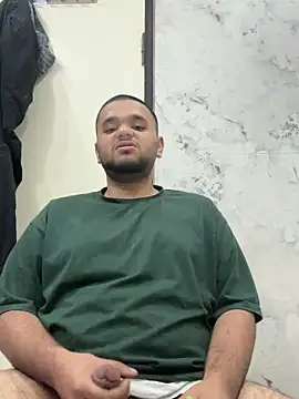 Noavacado  online show from February 11, 2026, 4:18 pm