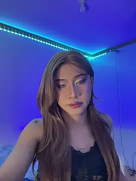 asiantwink0000 online show from April 8, 2026, 3:35 pm