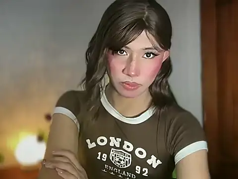 asiantwink0000 online show from May 27, 2026, 7:32 pm
