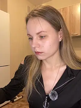 shy Milan online show from November 28, 2025, 2:17 pm