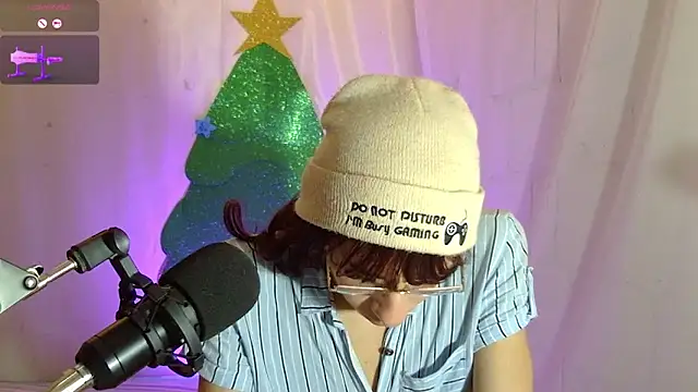 kattycat   online show from December 17, 2025, 5:01 am