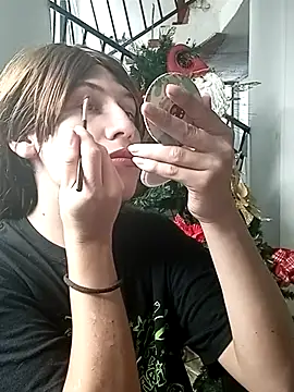 Jazmin trans online show from December 18, 2025, 2:10 pm