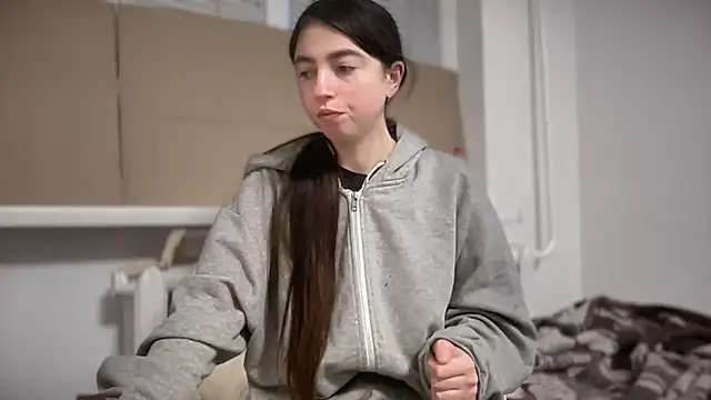 Snapshot of Aphr0ditee chatting on February 2, 2026, 5:17 am Aphr0ditee online show from February 2, 2026, 5:17 am