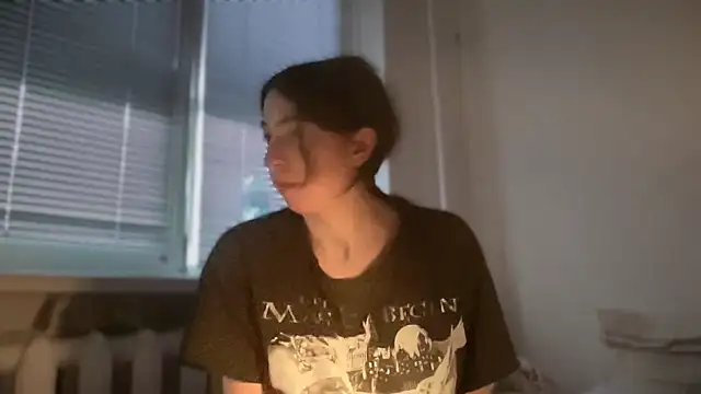 Snapshot of Aphr0ditee chatting on February 3, 2026, 2:00 pm Aphr0ditee online show from February 3, 2026, 2:00 pm