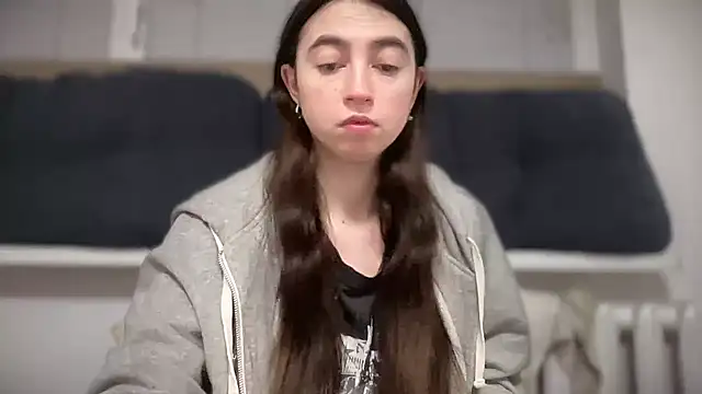 Snapshot of Aphr0ditee chatting on January 19, 2026, 4:33 pm Aphr0ditee online show from January 19, 2026, 4:33 pm