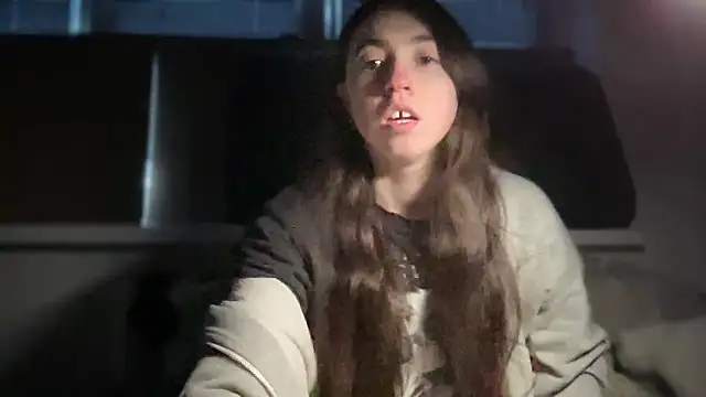 Snapshot of Aphr0ditee chatting on January 17, 2026, 2:09 pm Aphr0ditee online show from January 17, 2026, 2:09 pm