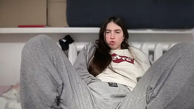 Snapshot of Aphr0ditee chatting on January 16, 2026, 10:14 pm Aphr0ditee online show from January 16, 2026, 10:14 pm