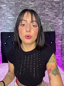 Mia fiire online show from March 19, 2026, 7:14 pm