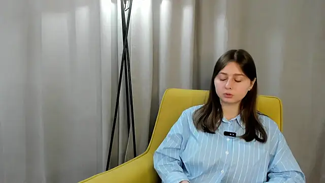 Snapshot of SophiaHalligan chatting on November 28, 2025, 8:14 am SophiaHalligan online show from November 28, 2025, 8:14 am