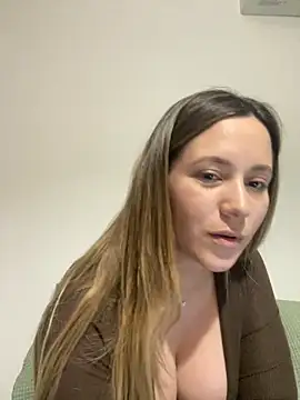 Nasss7 online show from December 17, 2025, 11:21 pm