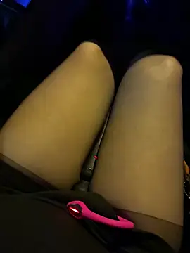 badesu online show from December 3, 2025, 10:31 pm