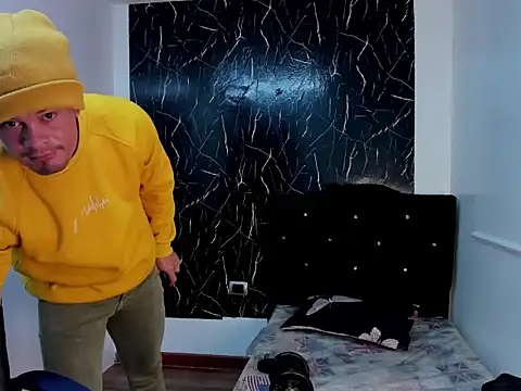 Milo latino online show from December 3, 2025, 1:39 am