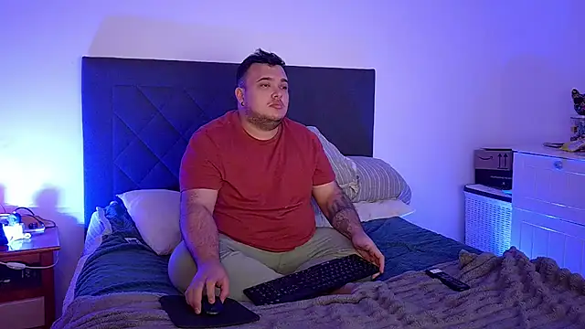 Snapshot of fevyforeverbear chatting on November 28, 2025, 9:48 pm fevyforeverbear online show from November 28, 2025, 9:48 pm