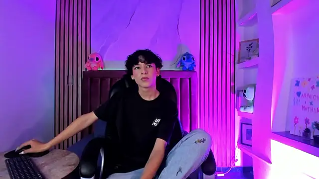 SthepanodiMonaco online show from March 27, 2026, 3:26 am