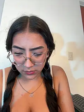 Snapshot of Dafne_se chatting on February 25, 2026, 12:22 am Dafne se online show from February 25, 2026, 12:22 am